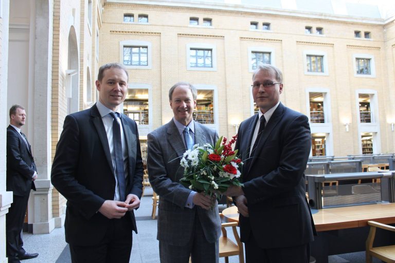 Von links: Steve Riedel, Vice President der German American Chamber of Commerce California; John B. Emerson, U.S. Botschafter, Prof. Dr. Crister S. Garrett, Universität Leipzig